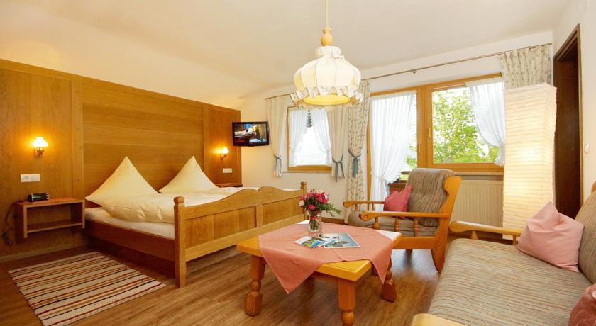 Gaestehaus Schuler Riezlern Quarto foto